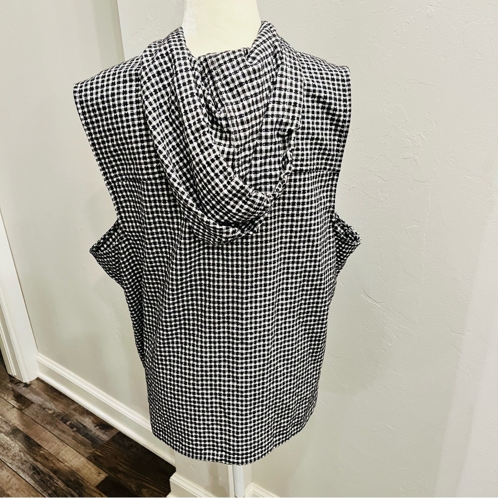 Womens CJ Banks 1X Sleeveless Top Hooded  Black White Plaid Button Up - Picture 3 of 4